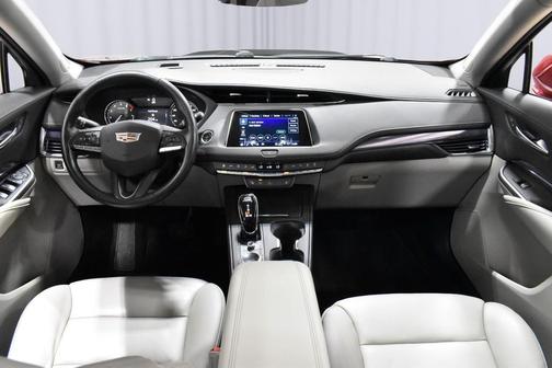 2023 Cadillac XT4 Luxury
