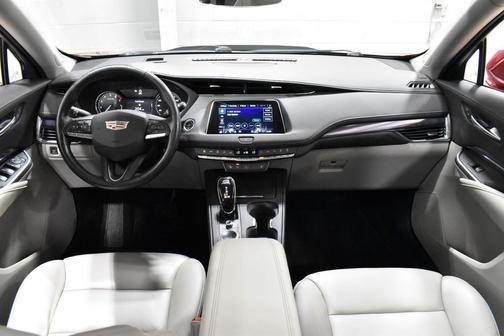 2023 Cadillac XT4 Luxury