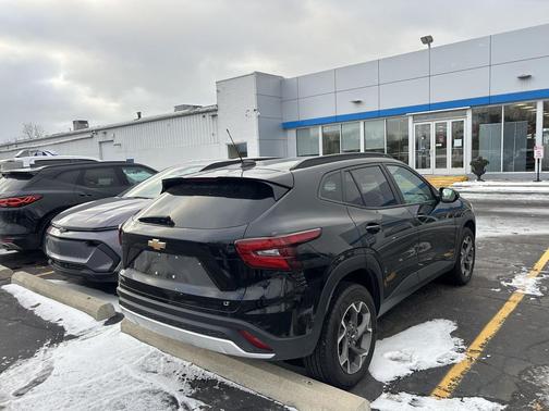 2024 Chevrolet Trax LT
