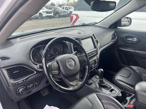 2020 Jeep Cherokee Trailhawk