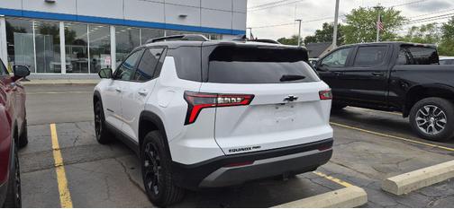 Summit White 2025 Chevrolet Equinox 1LT