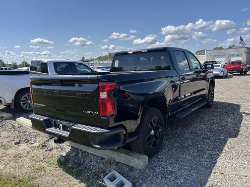 2023 Chevrolet Silverado 1500 Custom