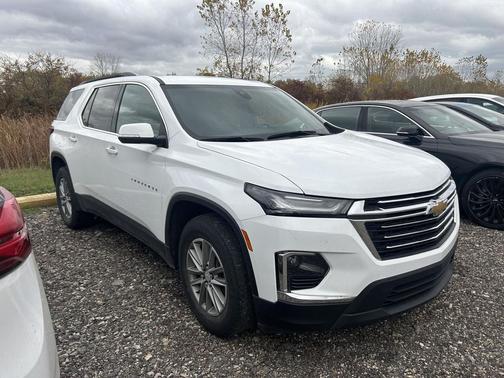 2022 Chevrolet Traverse LT Cloth