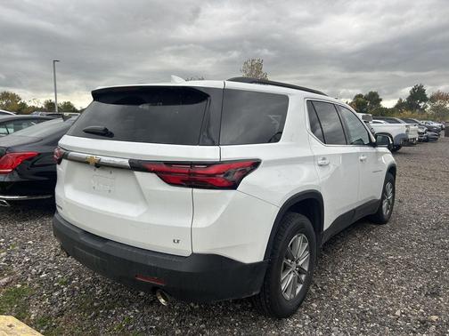 2022 Chevrolet Traverse LT Cloth