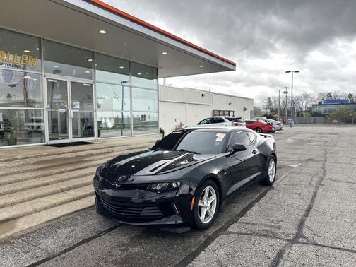 Mosaic Black Metallic 2017 Chevrolet Camaro 1LT