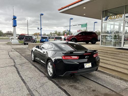 Mosaic Black Metallic 2017 Chevrolet Camaro 1LT