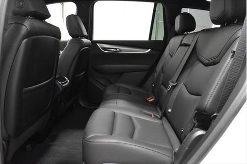 2023 Cadillac XT6 Luxury AWD