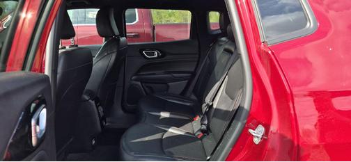 Red Hot Pearlcoat 2025 Jeep Compass Trailhawk