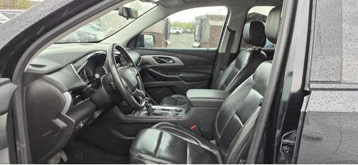 Mosaic Black Metallic 2021 Chevrolet Traverse RS