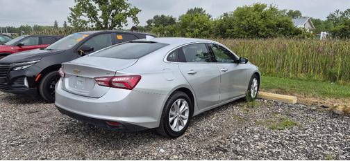 Silver Ice Metallic 2021 Chevrolet Malibu LT