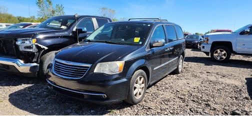 2012 Chrysler Town & Country Touring