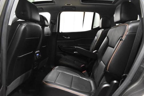 2020 GMC Acadia AWD AT4