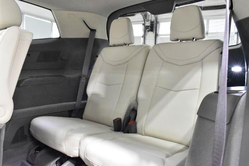 2025 Cadillac XT6 Premium Luxury FWD