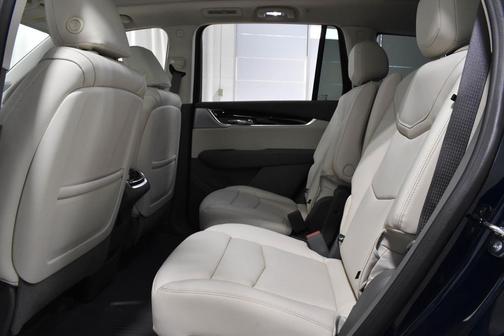 2025 Cadillac XT6 Premium Luxury FWD