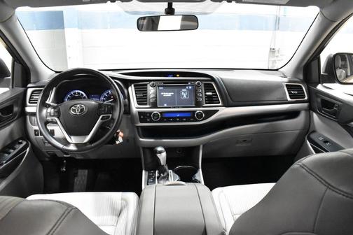 2016 Toyota Highlander LE Plus
