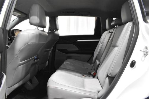 2016 Toyota Highlander LE Plus