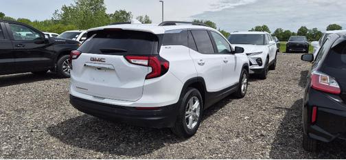 Summit White 2022 GMC Terrain SLE