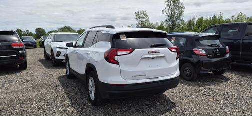 Summit White 2022 GMC Terrain SLE