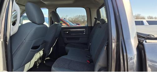 Granite Crystal Metallic 2017 RAM 1500 SLT