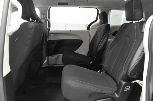 2021 Chrysler Pacifica Touring AWD