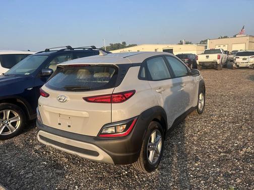 2022 Hyundai KONA SE