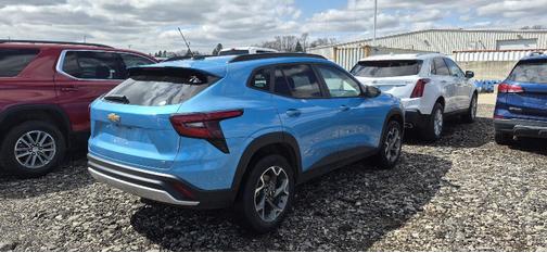 Marina Blue Metallic 2025 Chevrolet Trax LT