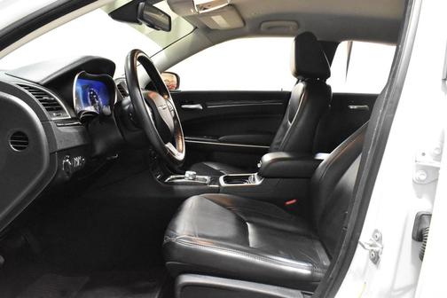 2019 Chrysler 300 Touring