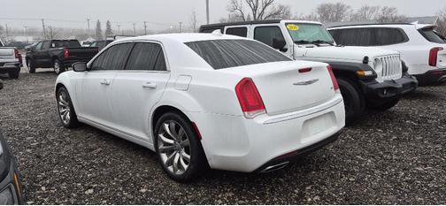 2019 Chrysler 300 Touring
