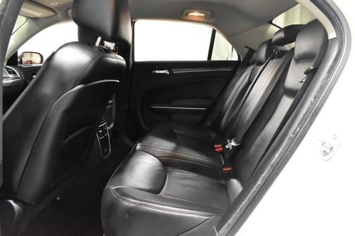 2019 Chrysler 300 Touring