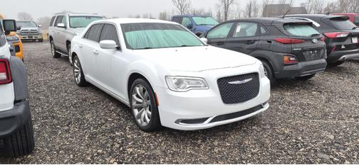 2019 Chrysler 300 Touring
