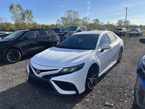2021 Toyota Camry SE