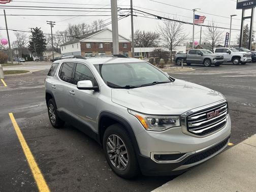 2019 GMC Acadia SLE-2