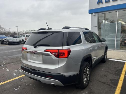 2019 GMC Acadia SLE-2