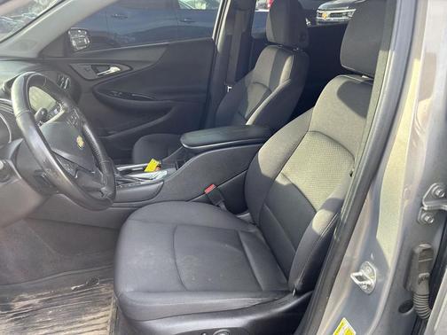 2017 Chevrolet Malibu 1LT