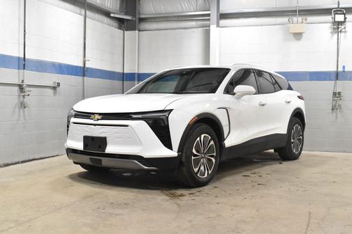 Summit White 2024 Chevrolet Blazer EV eAWD LT
