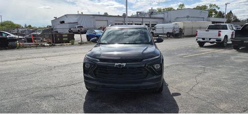 Mosaic Black Metallic 2026 Chevrolet Trailblazer LT