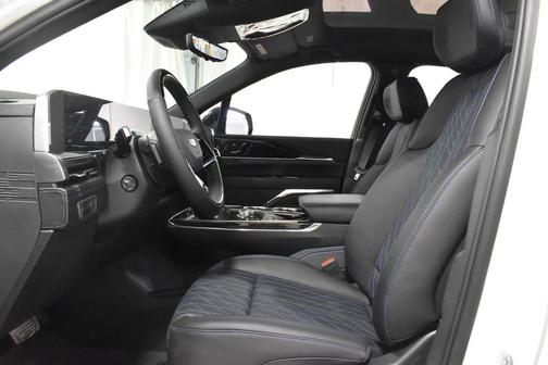 2025 Cadillac Escalade IQ Luxury 1