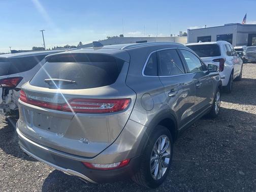 2016 Lincoln MKC Select