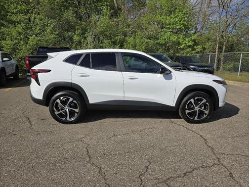 2025 Chevrolet Trax FWD 1RS