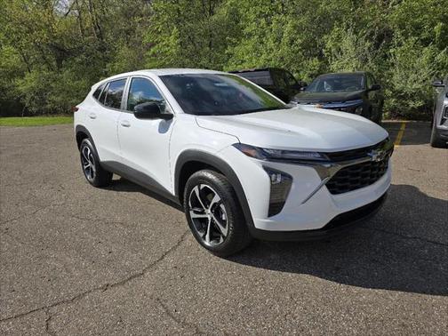 2025 Chevrolet Trax FWD 1RS