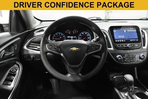 Summit White 2023 Chevrolet Malibu FWD 1LT
