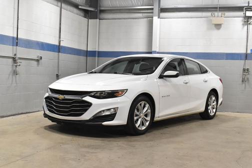 Summit White 2023 Chevrolet Malibu FWD 1LT