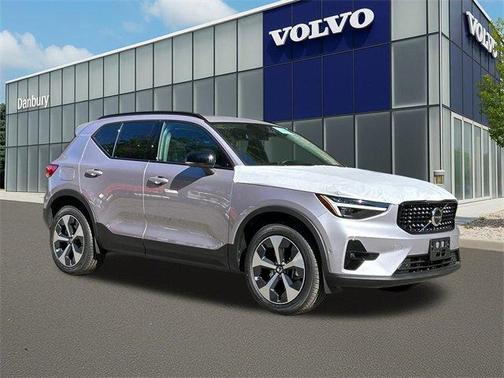 2026 Volvo XC40 B5 Plus