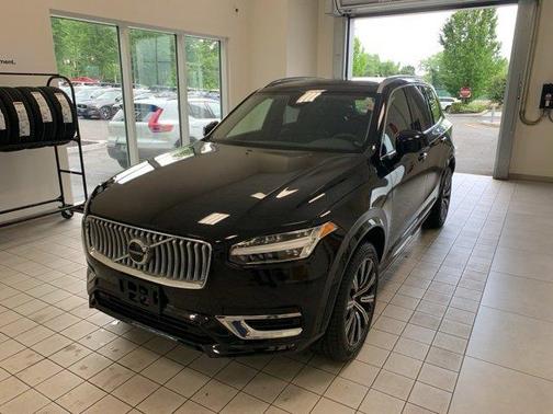 2024 Volvo XC90 B5 Core Bright Theme
