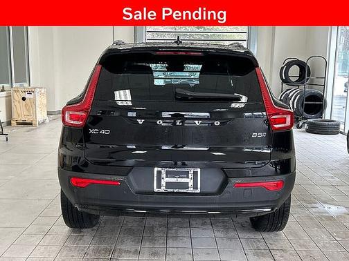 2023 Volvo XC40 Plus