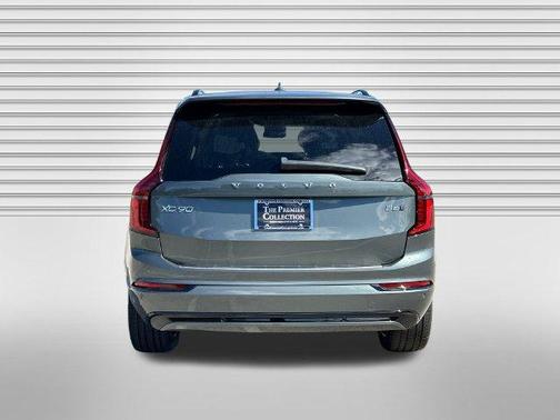 Forest Green 2027 Volvo XC90 B6 ULTRA THEME 7-SEATER