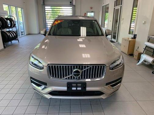 2024 Volvo XC90 B6 Plus Bright Theme 7-Seater