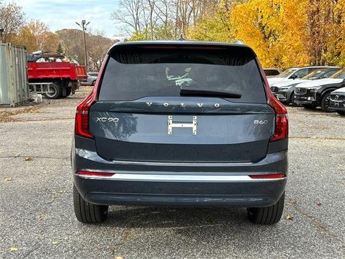 2026 Volvo XC90 B6 Plus 6-Seater