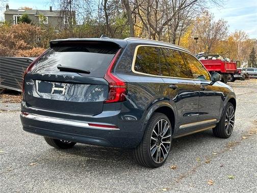 2026 Volvo XC90 B6 Plus 6-Seater