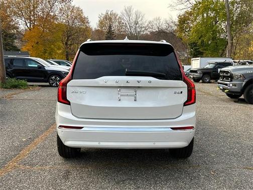 2026 Volvo XC90 B6 Ultra 7-Seater